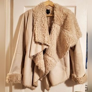 Women's M Latte Black Cream Shearling Jacket